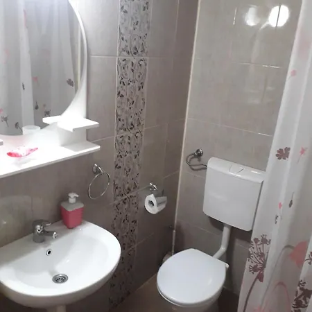 Ema Apartamento Ni