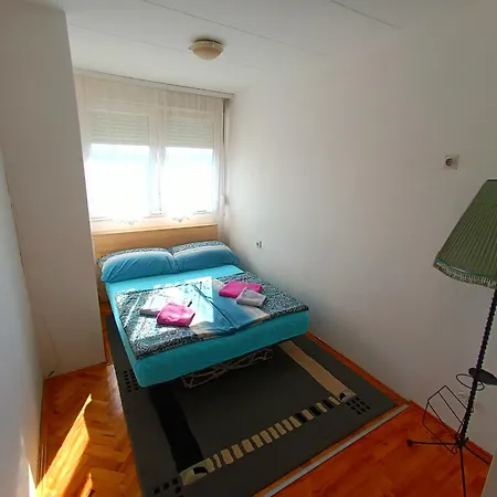 Apartment Ema *