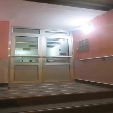 Apartamento Ema Ni