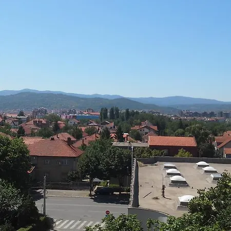 Apartamento Ema Ni